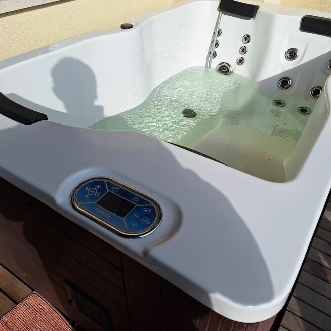 MONTAŻ I NAPRAWA WANIEN Z HYDROMASAŻEM