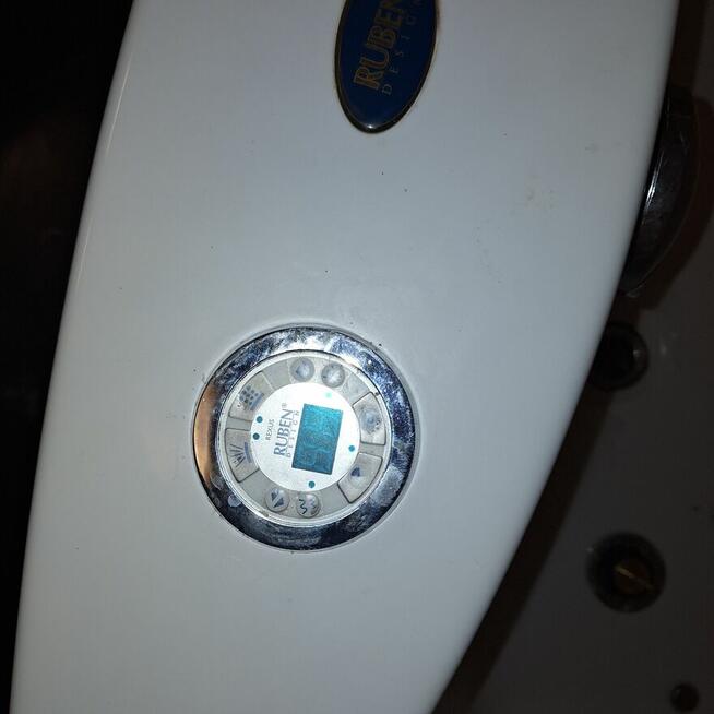 MONTAŻ I NAPRAWA WANIEN Z HYDROMASAŻEM