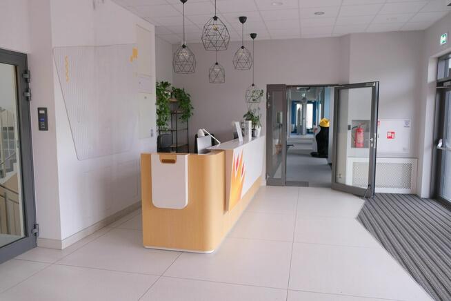 Budynek biurowo-handlowy do wynajęcia Warszawa, Poleczki 31A