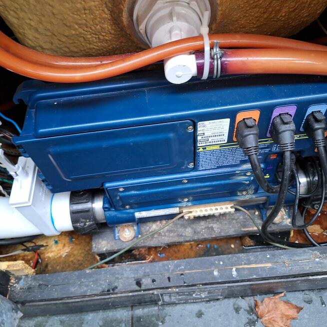 MONTAŻ I NAPRAWA WANIEN Z HYDROMASAŻEM