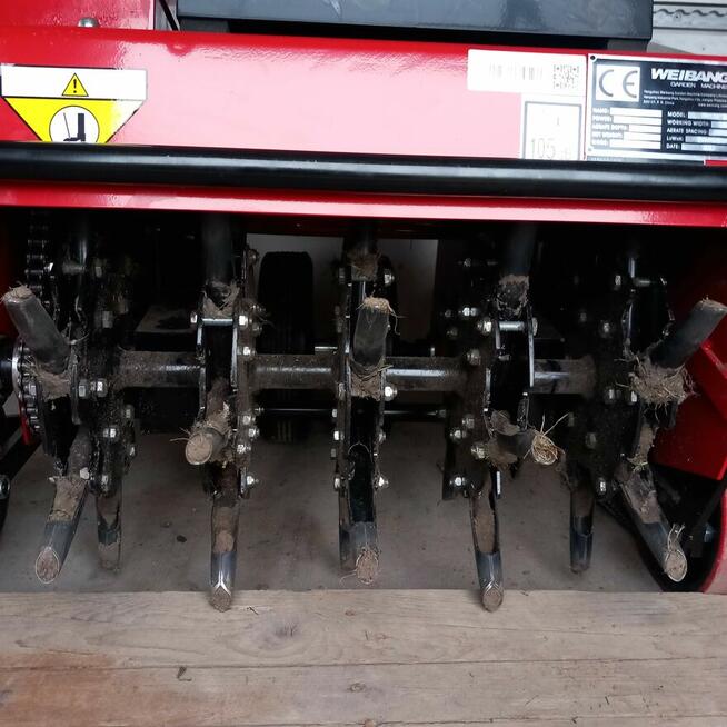 Aeracjia rurkowa otworowa, Piaskowanie topdresing trawnika