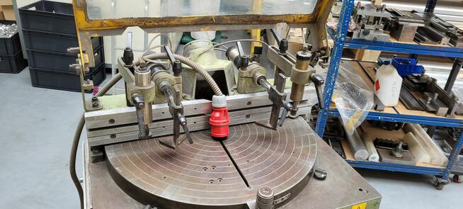 Sprzedam masywną automatyczną włoską piłę jednogłowicową