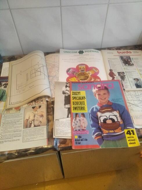 Zestaw gazet z czasów PRL-u