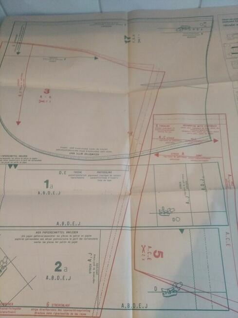 Zestaw gazet z czasów PRL-u