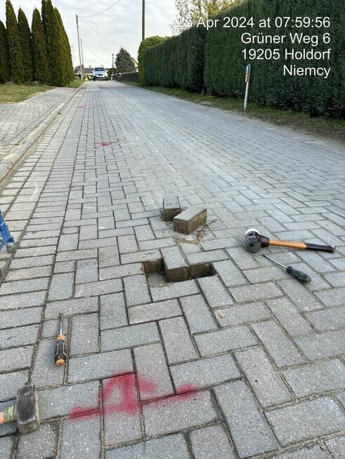 Doświadczony brukarz za Granicie