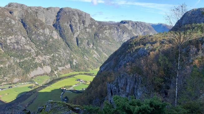 On Młodą na wakacje?