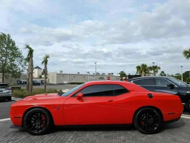 CHALLENGER SRT Hellcat Jailbreak