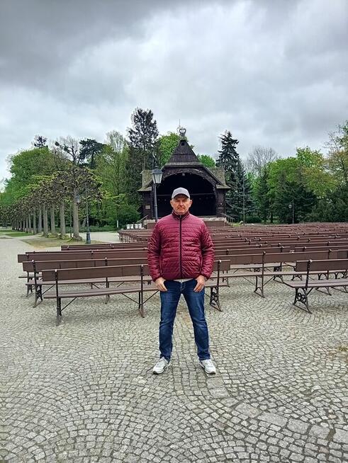 Samotny szuka samotnej.