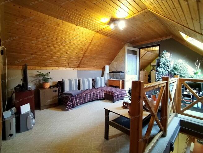 Rezi, Węgry: Odnowiony dom rodzinny