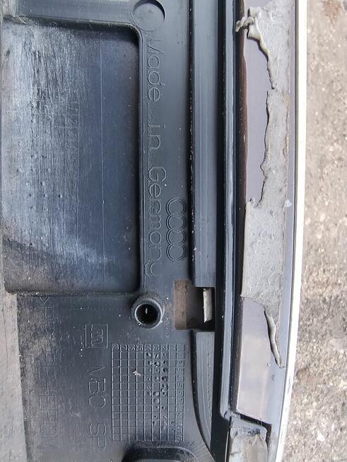 Listwa dolna klamka Audi Q5 8r