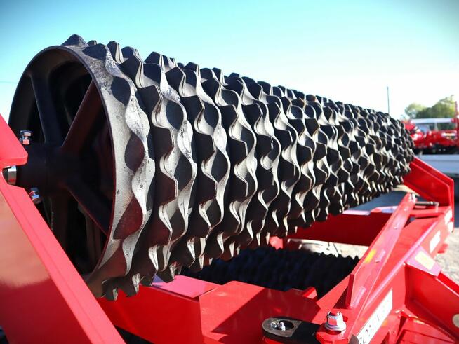 Wał posiewny ciągany GROMIX 4,5 5,2 6,2m fi 500mm GROM