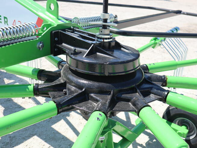 Zgrabiarka Karuzelowa TALEX Spyder 4,2m WOM kółko kopiujące