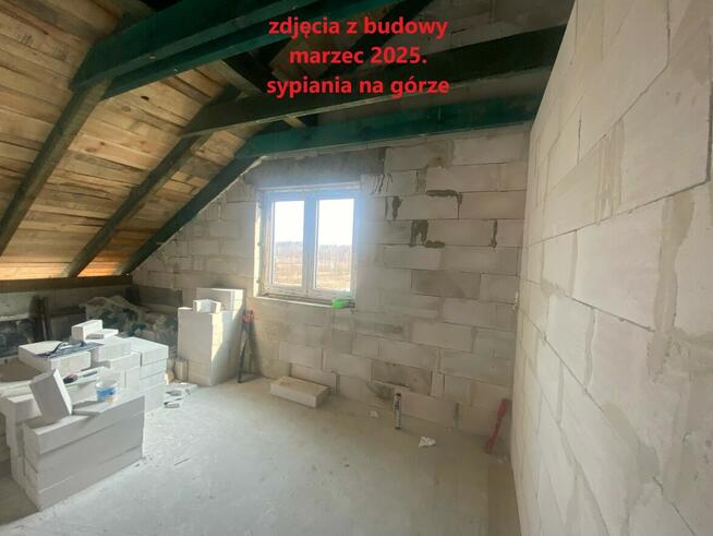 Elegancki i wygodny dom na zadbanej wsi