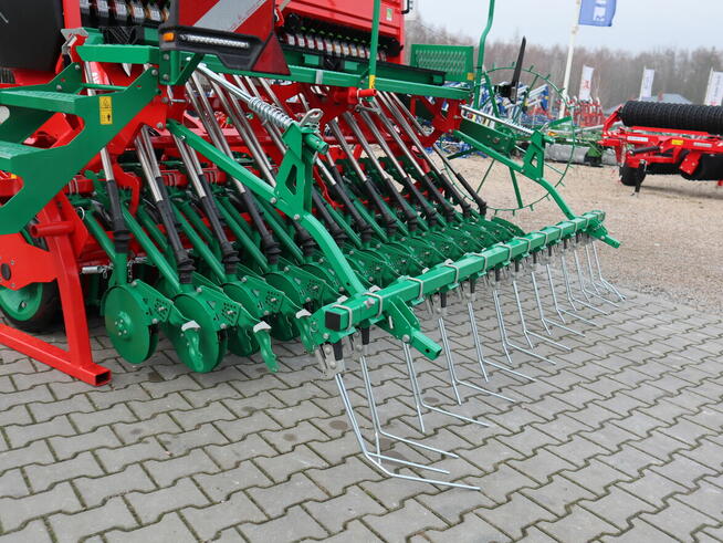 Siewnik nabudowany zestaw uprawowo-siewny SN301 AGRO-MASZ