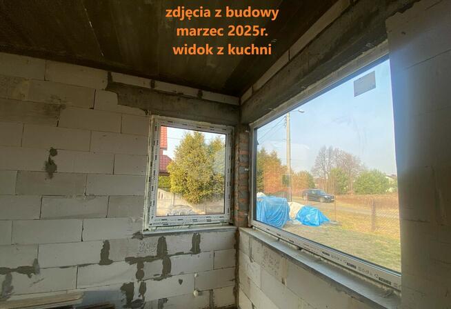 Elegancki i wygodny dom na zadbanej wsi