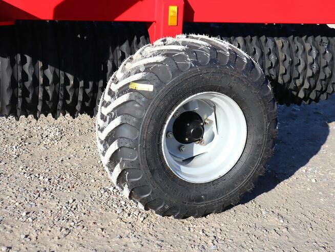 Wał posiewny ciągany GROMIX 4,5 5,2 6,2m fi 500mm GROM