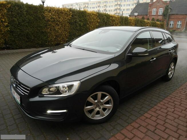 Volvo V60 Lift Ledy Duża Nawigacja Serwis ASO Bardzo Zadbany Opłacony Nowy Model