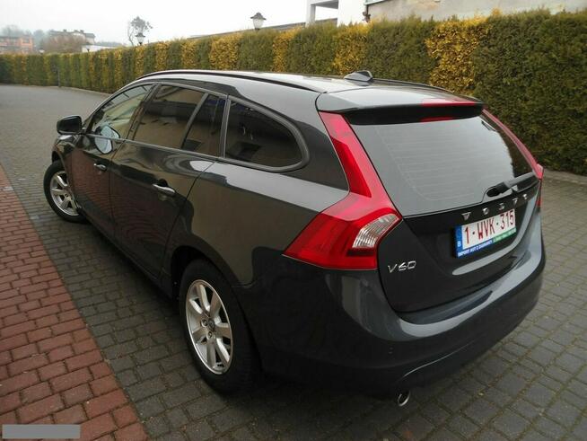 Volvo V60 Lift Ledy Duża Nawigacja Serwis ASO Bardzo Zadbany Opłacony Nowy Model