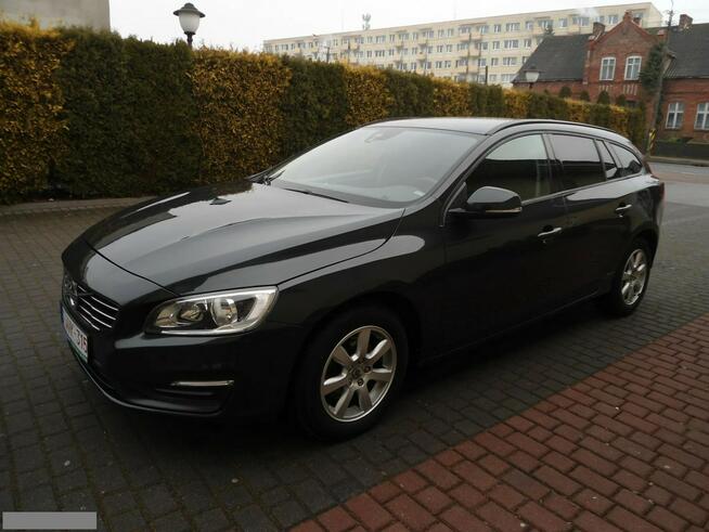 Volvo V60 Lift Ledy Duża Nawigacja Serwis ASO Bardzo Zadbany Opłacony Nowy Model