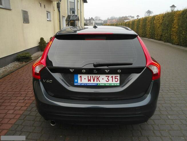 Volvo V60 Lift Ledy Duża Nawigacja Serwis ASO Bardzo Zadbany Opłacony Nowy Model