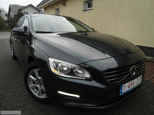 Volvo V60 Lift Ledy Duża Nawigacja Serwis ASO Bardzo Zadbany Opłacony Nowy Model