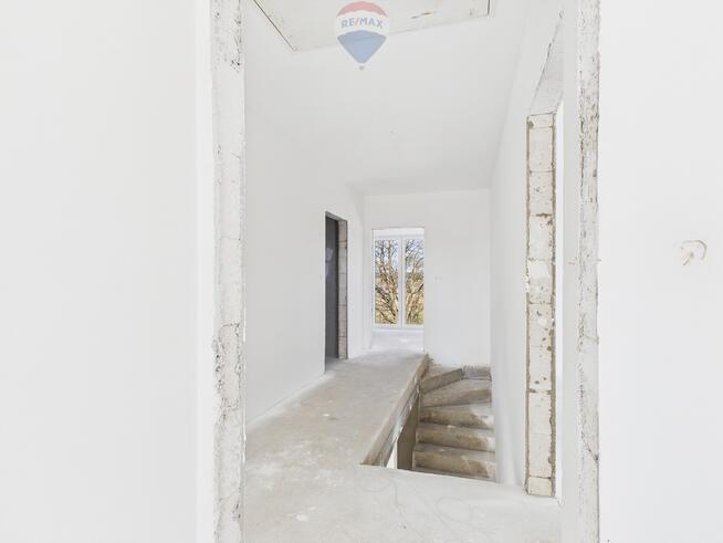 Dom w stanie deweloperskim -Roztoka Przywidz