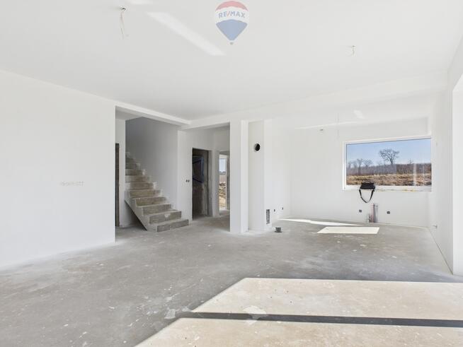 Dom w stanie deweloperskim -Roztoka Przywidz