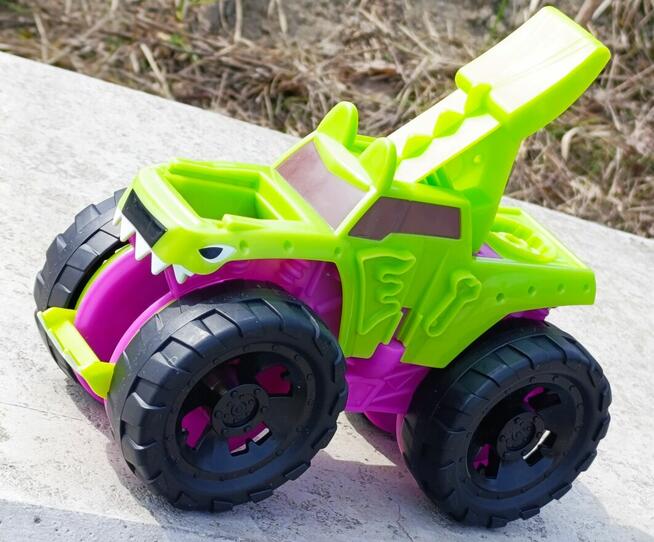 WYPRZEDAŻ LALEK I innych zabawek różnych edukacyjnych