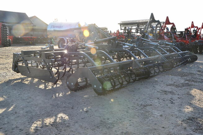 Agregat uprawowy przedsiewny kultywator 5.6m AGRO FACTORY