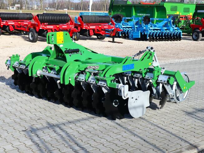 Brona talerzowa 3,0m ASTAT Tolmet fi 560 wał daszkowy