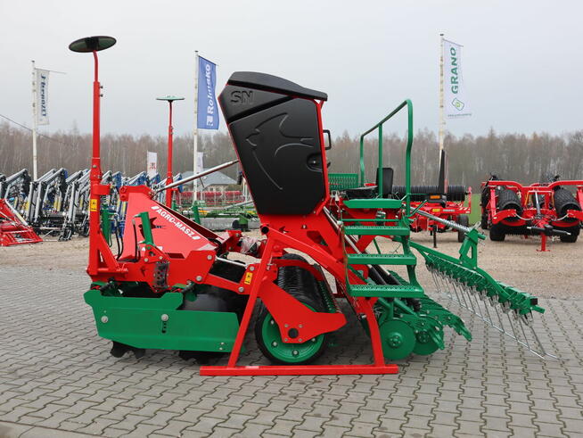 Siewnik nabudowany zestaw uprawowo-siewny SN301 AGRO-MASZ