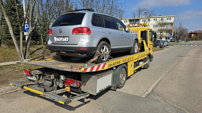 Laweta Łódź Pomoc Drogowa 24h holowanie