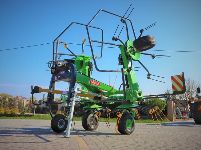 Przetrząsacz przetrząsarka do trawy siana TALEX Tornado 5,5m