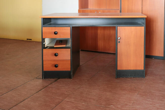 Sprzedam używane meble biurowe