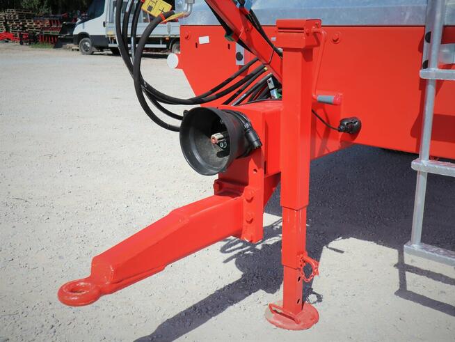 Rozrzutnik obornika 6-8 ton Rol-Trans Pronar Sipma pionowy