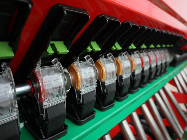 Siewnik nabudowany zestaw uprawowo-siewny SN301 AGRO-MASZ