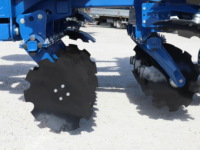 Brona talerzowa 4.5m 5.0 Ciężka U652 Ciągana na wózku