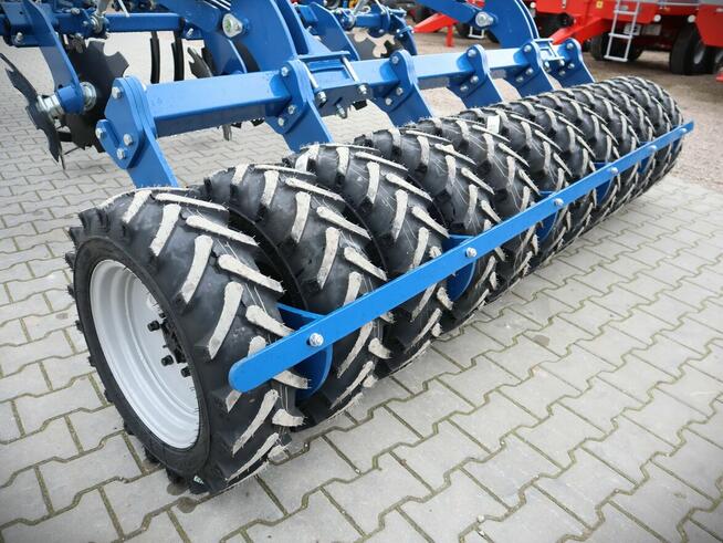 Agregat bezorkowy 3,0m półzawieszany wał oponowy Rolmako