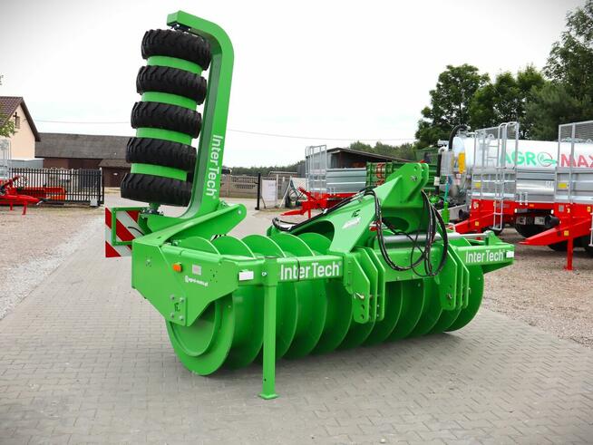 Wał dogniatający do pryzm Inter-Tech