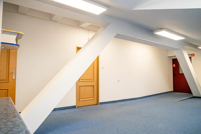 BIURO NA PODDASZU DO WYNAJĘCIA