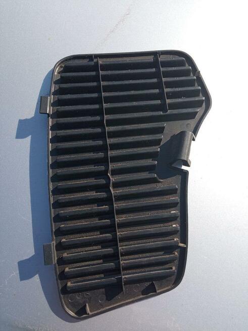 Zaślepka Osłona tylnej lampy prawa Opel Astra G