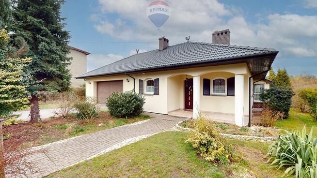 Komfortowy dom w Kobiórze z potencjałem.