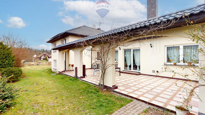 Komfortowy dom w Kobiórze z potencjałem.