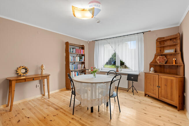 Komfortowy dom w Kobiórze z potencjałem.