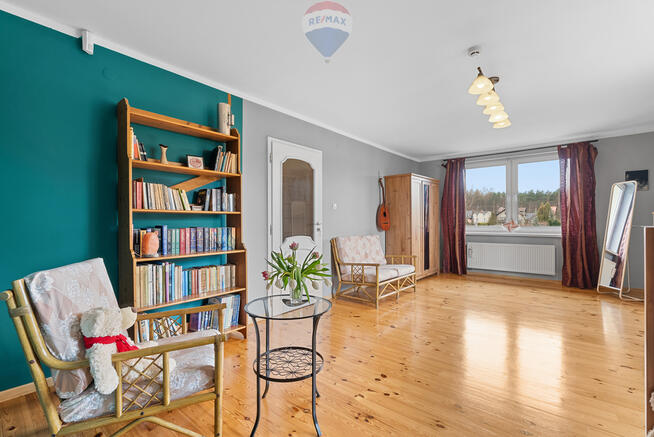 Komfortowy dom w Kobiórze z potencjałem.