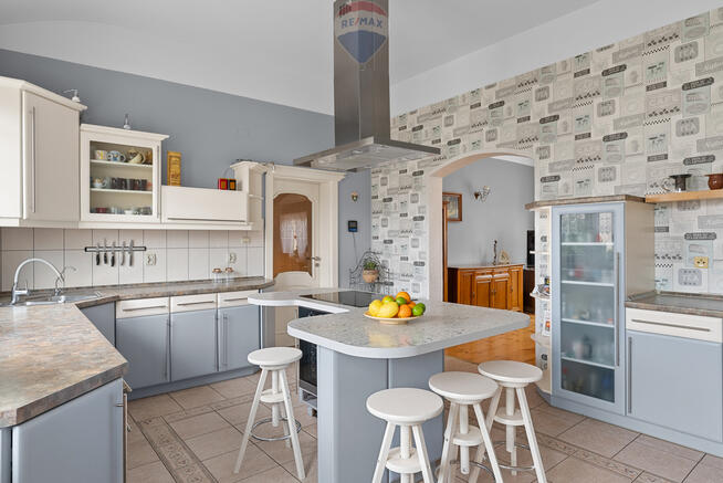 Komfortowy dom w Kobiórze z potencjałem.