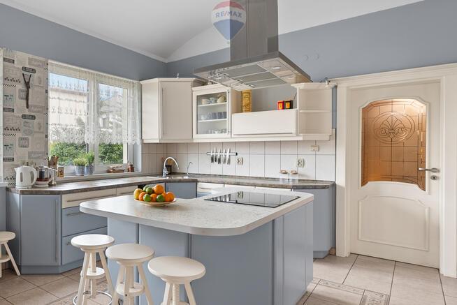 Komfortowy dom w Kobiórze z potencjałem.