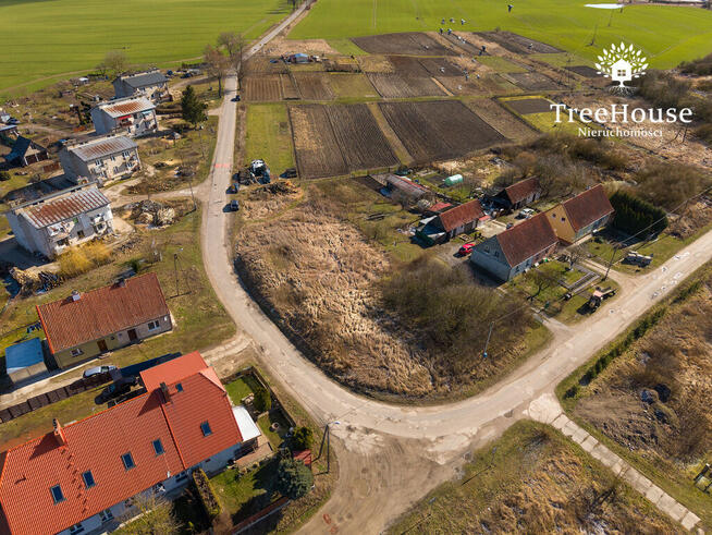 Działka z wydanymi warunkami zabudowy; gm.Srokowo.