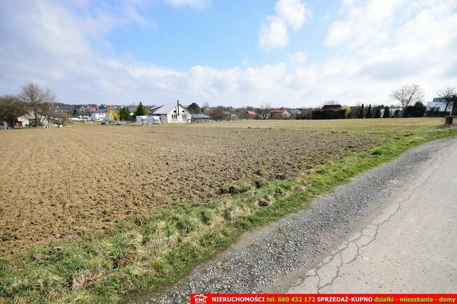 Działka budowlana, media 100 %