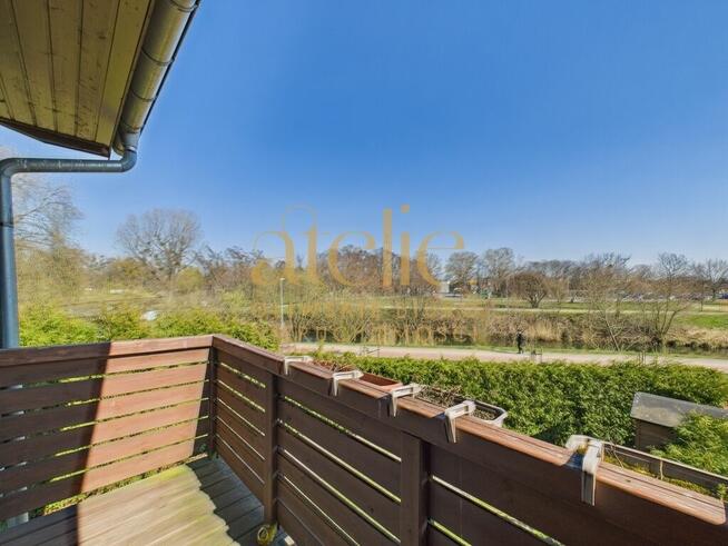 Ostatni szereg na tle malowniczego miasta!